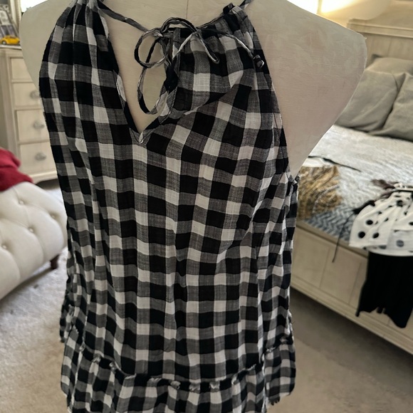 Modcloth Black and White Sleeveless Pleated Tank Top - Picture 2 of 3